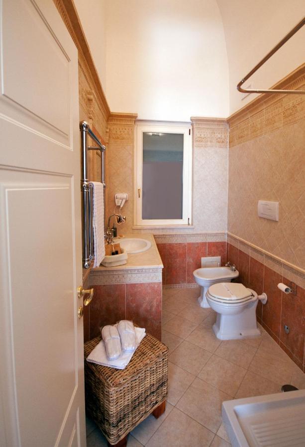 Dimora De Brado Bed and Breakfast Trani Exterior foto