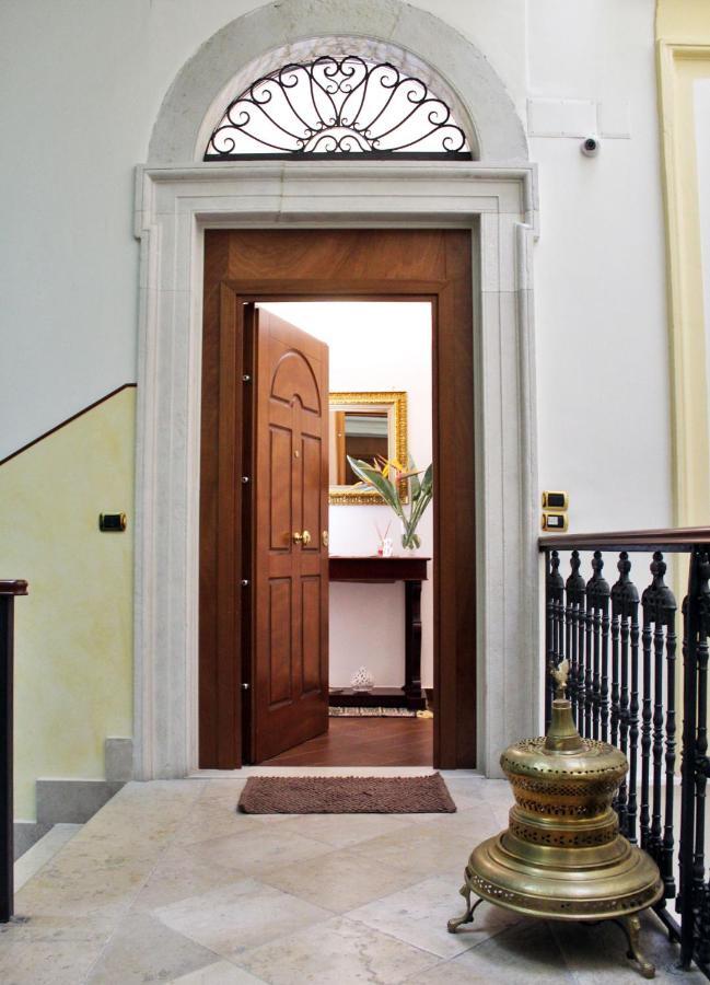 Dimora De Brado Bed and Breakfast Trani Exterior foto
